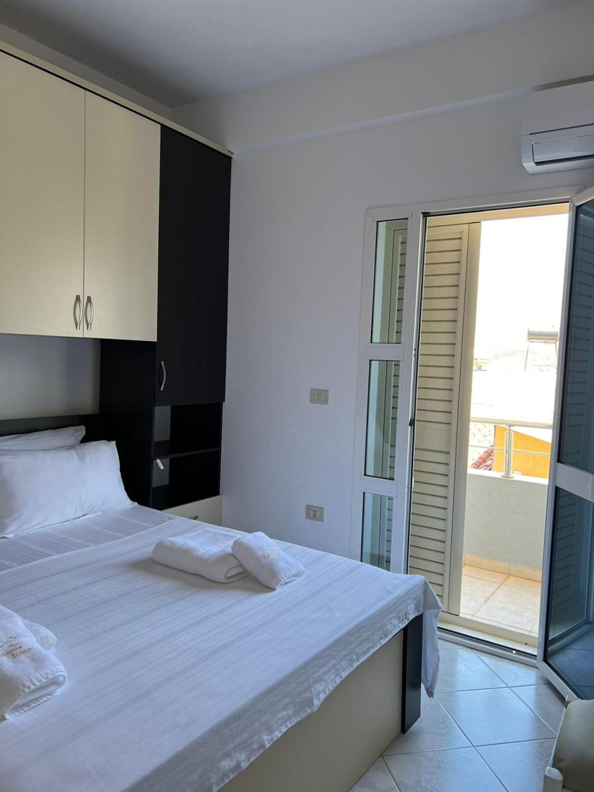 Apartments Rezidenca Sinani Orikumi Exteriér fotografie